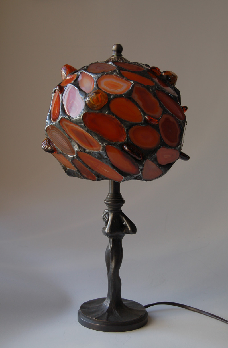 Lampa z agatów